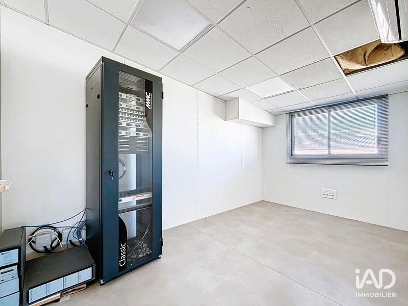 Local commercial - 596 m²