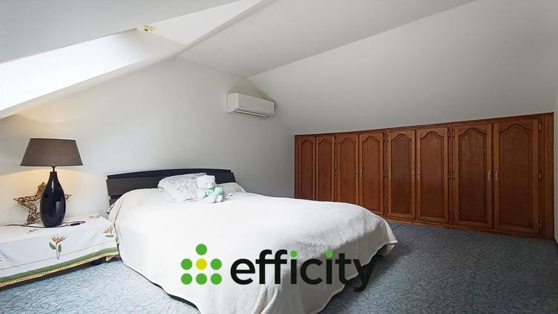 Maison - 90 m² - 5 pièces