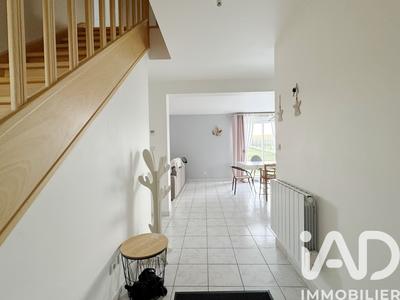 Maison - 93 m² - 4 pièces