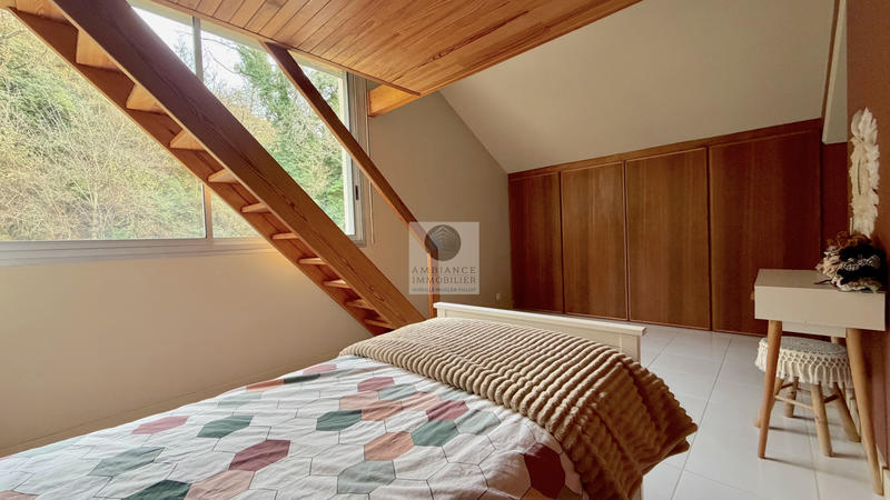 Maison - 169 m² - 8 pièces