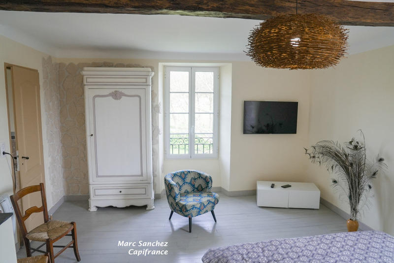 Maison - 302 m² - 9 pièces