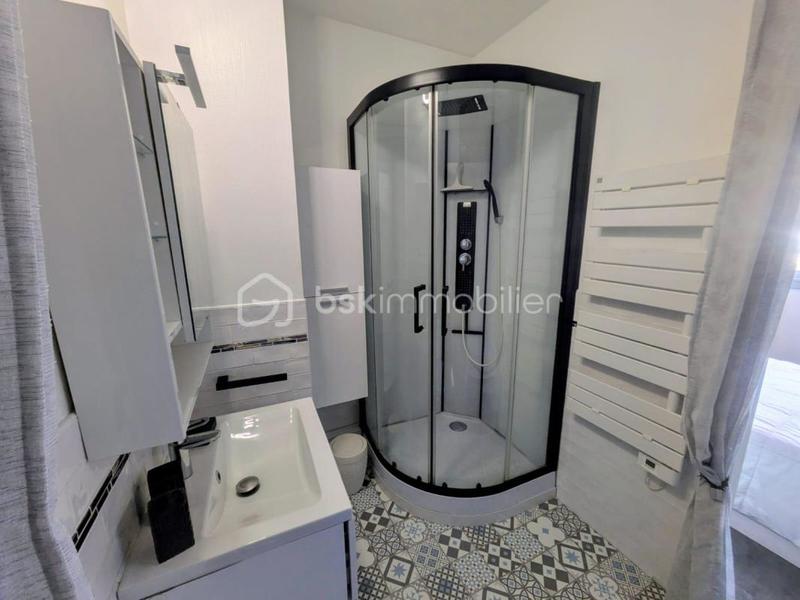 Loft - 38 m² - 2 pièces