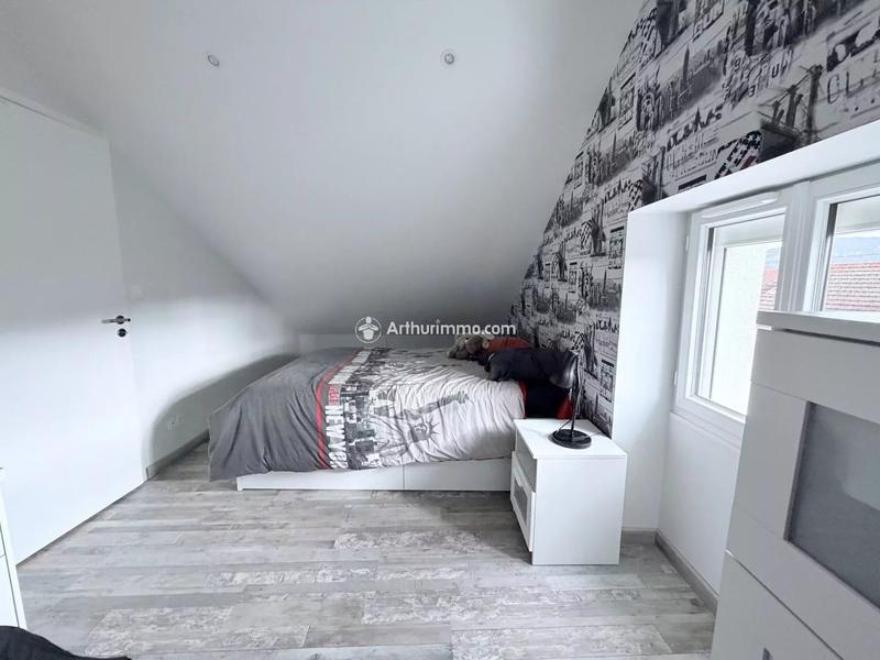 Maison - 137 m² - 5 pièces