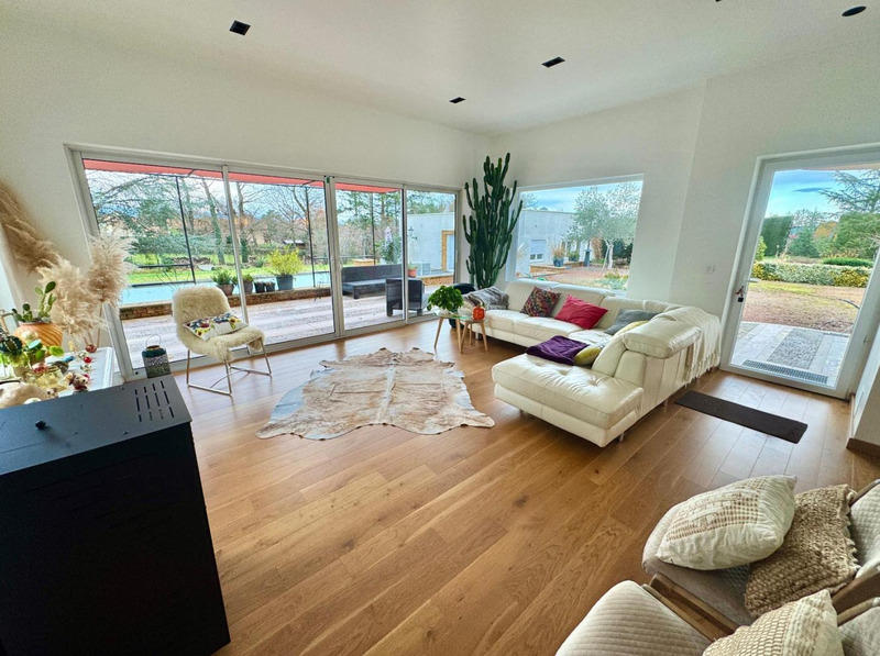 Maison - 264 m² - 7 pièces