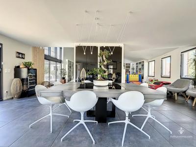 Appartement - 320 m² - 6 pièces