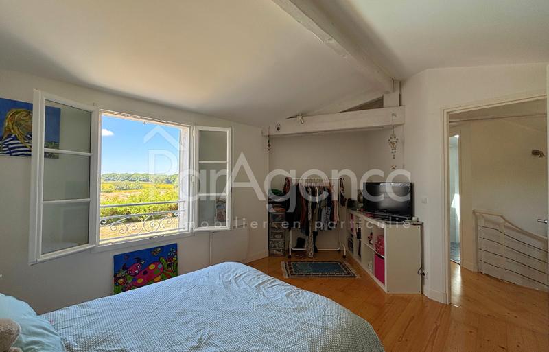 Maison - 204 m² - 5 pièces