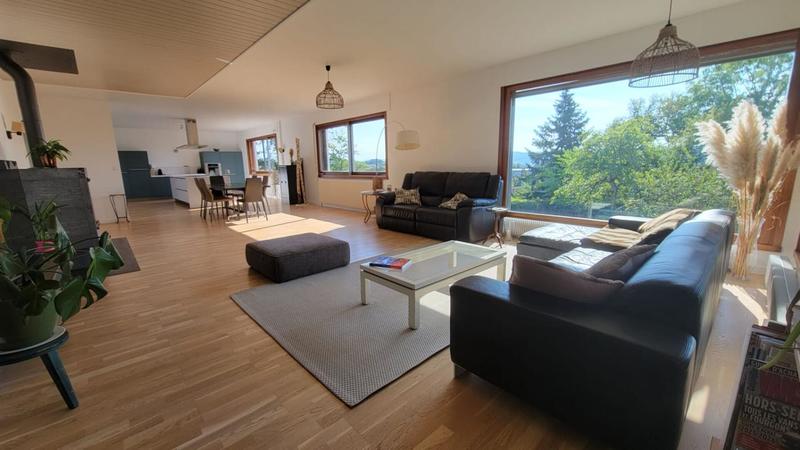 Propriété - 300 m² - 9 pièces