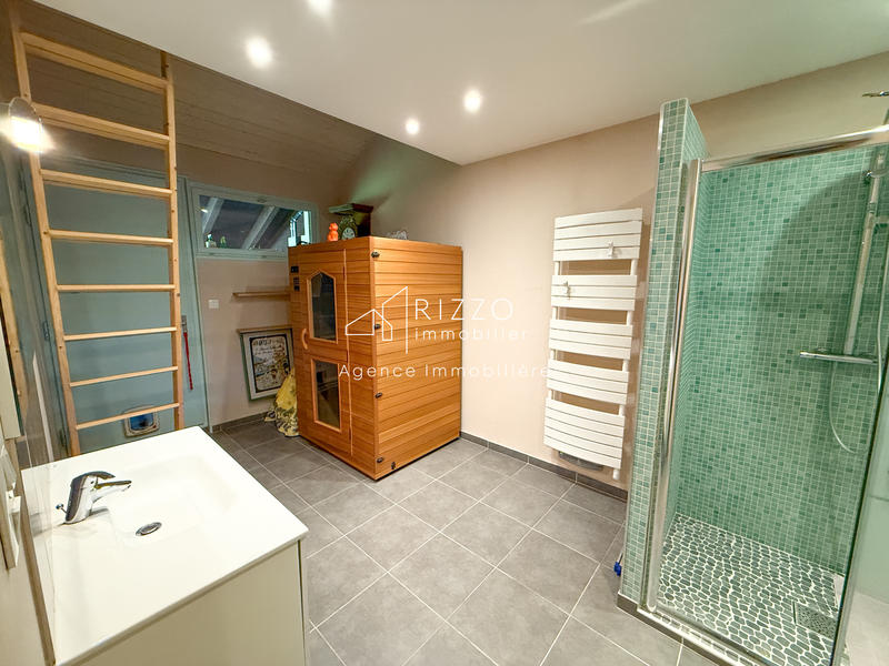 Maison - 121 m² - 5 pièces