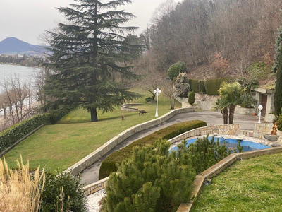 Maison - 357 m² - 7 pièces