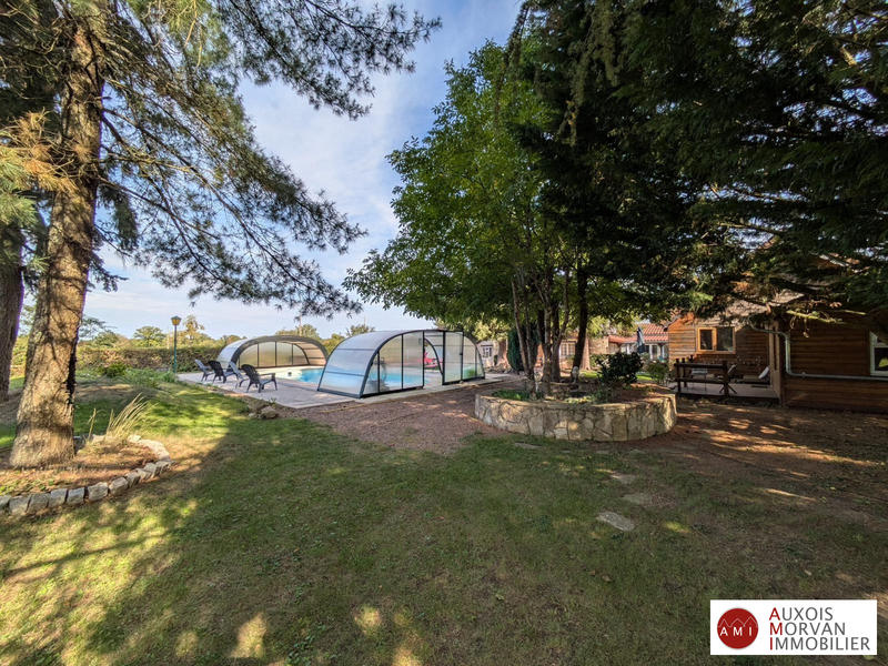 Maison - 100 m² - 10 pièces