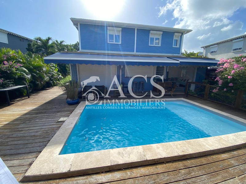 Maison - 285 m² - 11 pièces