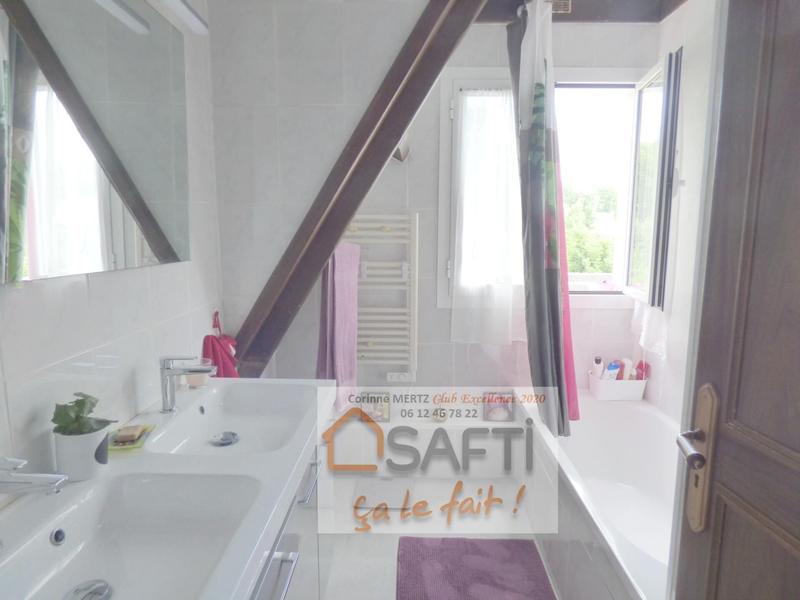 Maison - 143 m² - 7 pièces