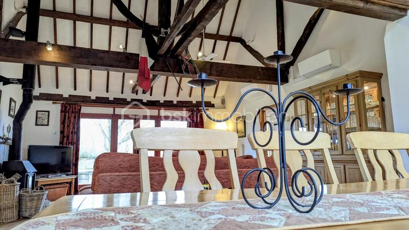 Propriété - 285 m² - 12 pièces