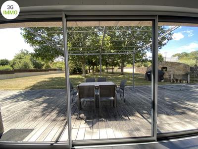 Maison - 251 m² - 8 pièces