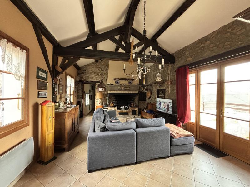 Maison ancienne - 180 m² - 7 pièces