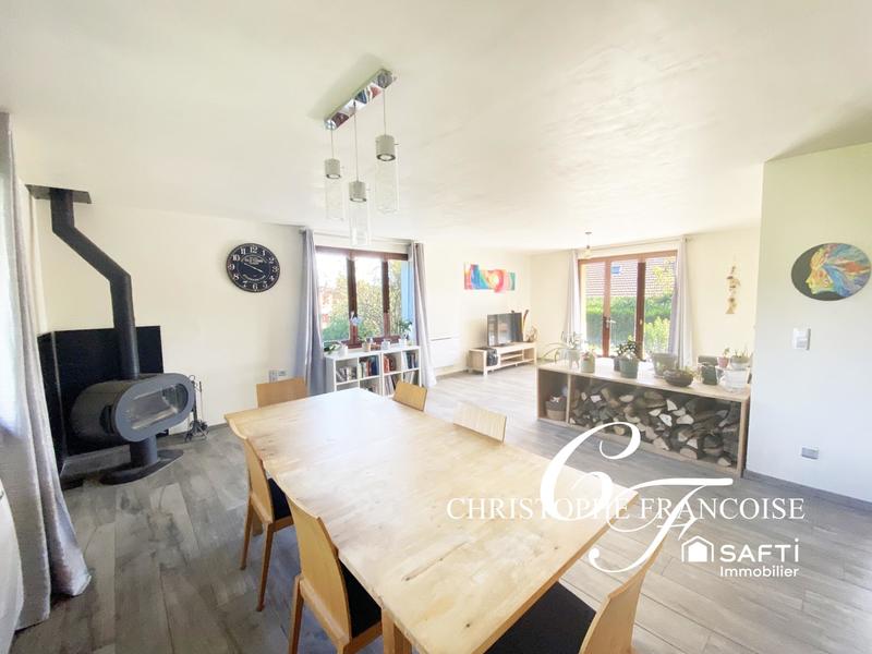 Maison - 200 m² - 6 pièces