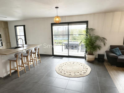 Maison - 104 m² - 4 pièces