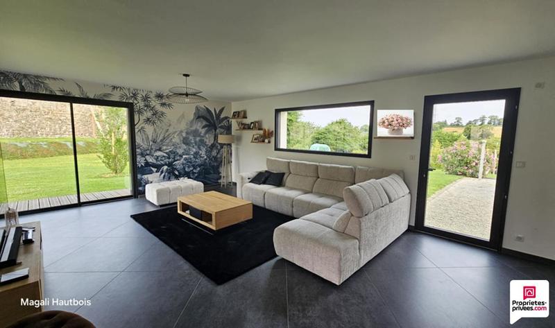 Demeure - 283 m² - 11 pièces