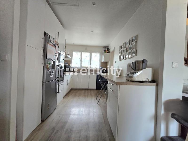 Pavillon - 100 m² - 5 pièces