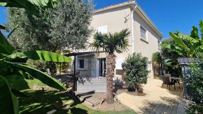 Maison - 206 m² - 8 pièces