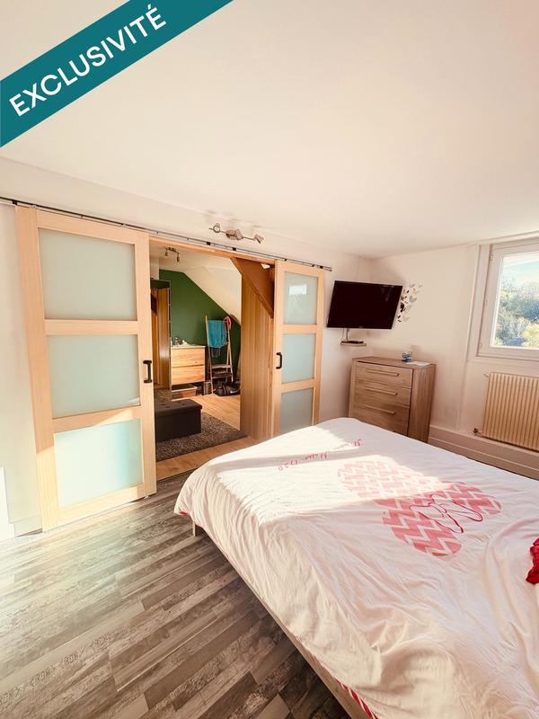 Maison - 223 m² - 8 pièces