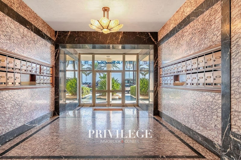 Appartement - 70 m² - 2 pièces