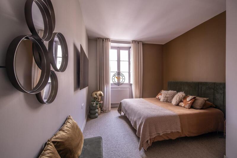 Appartement - 250 m² - 9 pièces