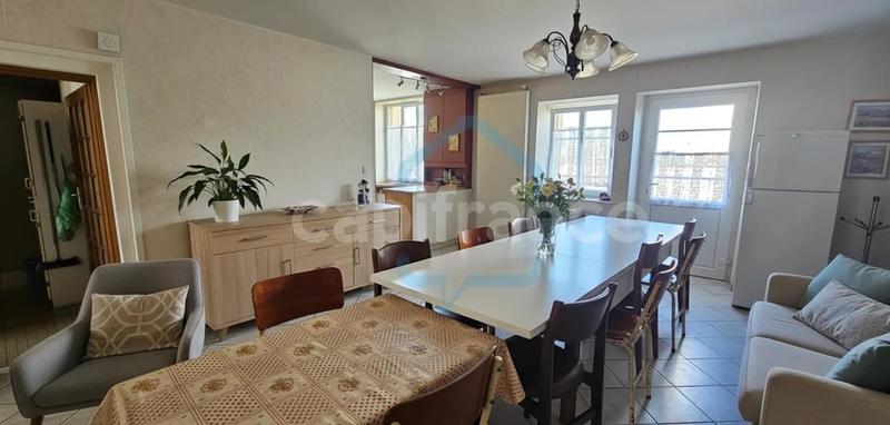 Maison - 244 m² - 9 pièces