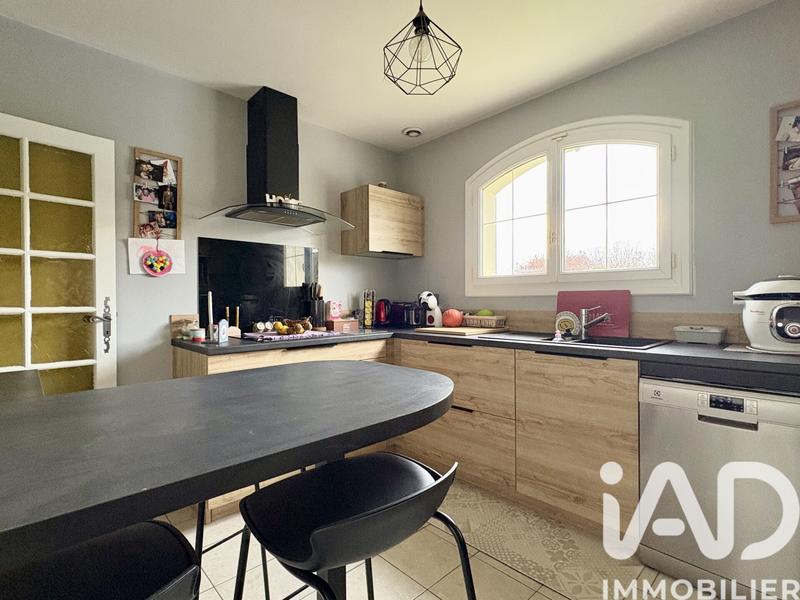 Maison - 140 m² - 9 pièces