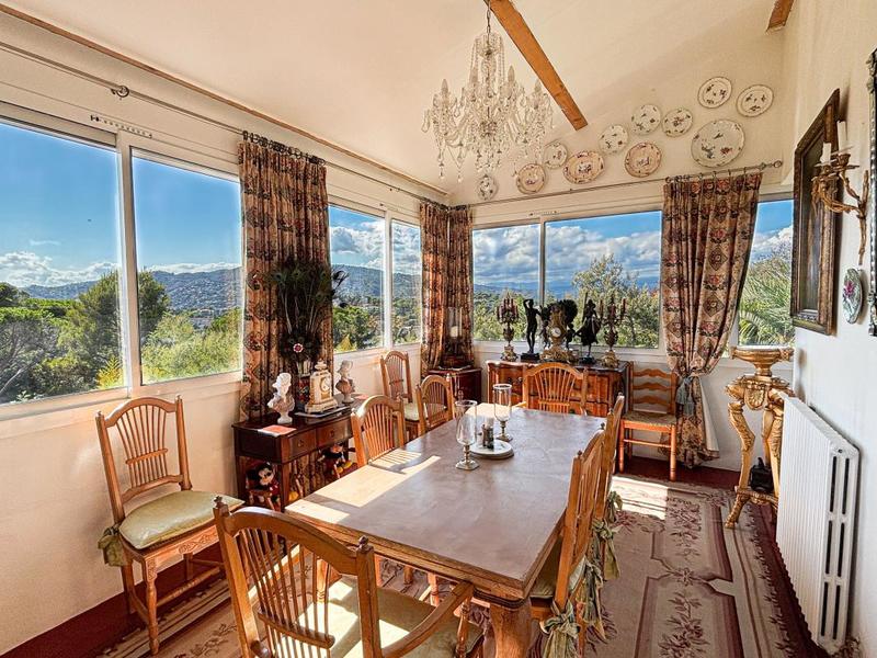 Villa - 193 m² - 5 pièces