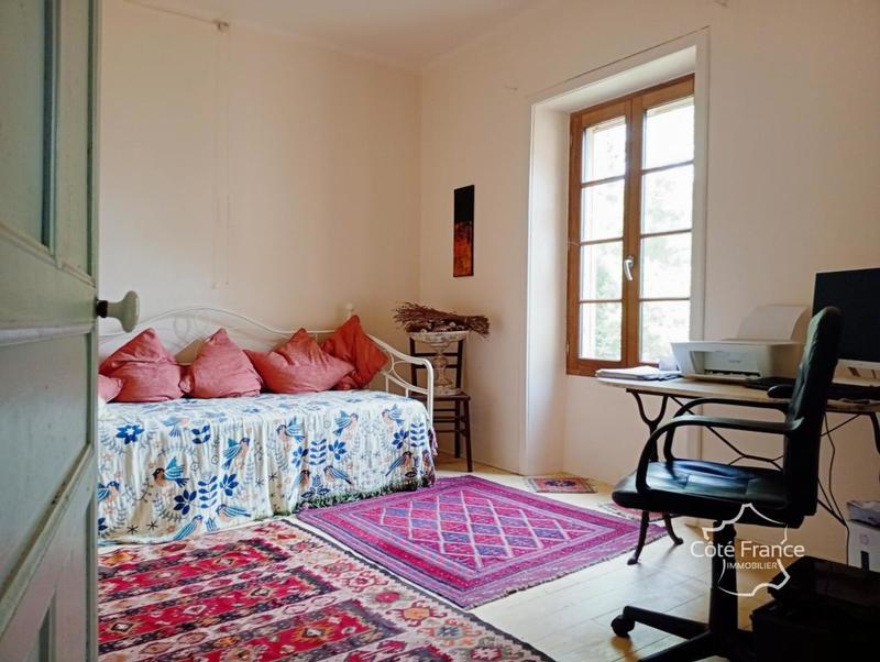 Corps de ferme - 270 m² - 9 pièces