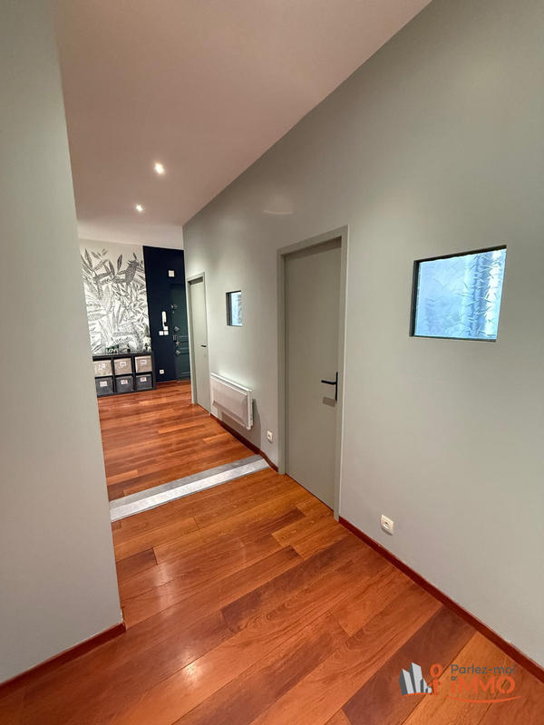 Appartement - 107 m² - 5 pièces