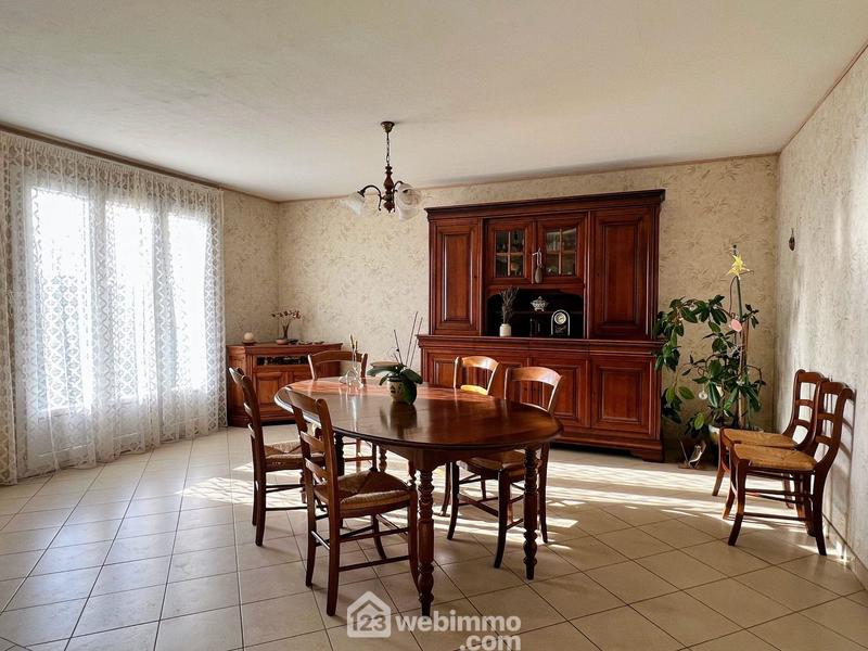 Maison - 122 m² - 7 pièces