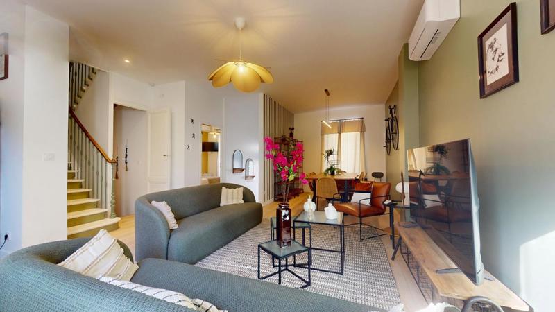 Maison en pierre - 148 m² - 10 pièces