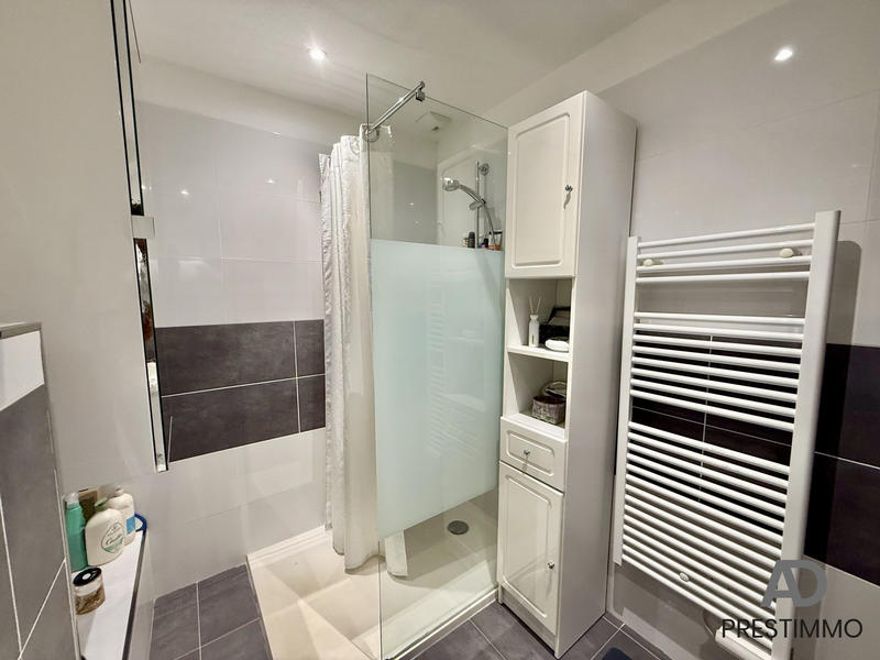 Appartement - 84 m² - 4 pièces