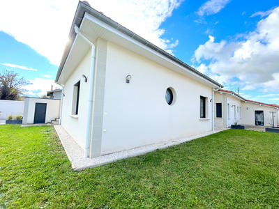 Maison - 208 m² - 9 pièces