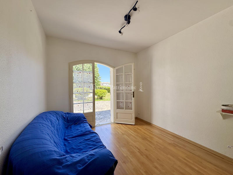 Maison - 200 m² - 8 pièces