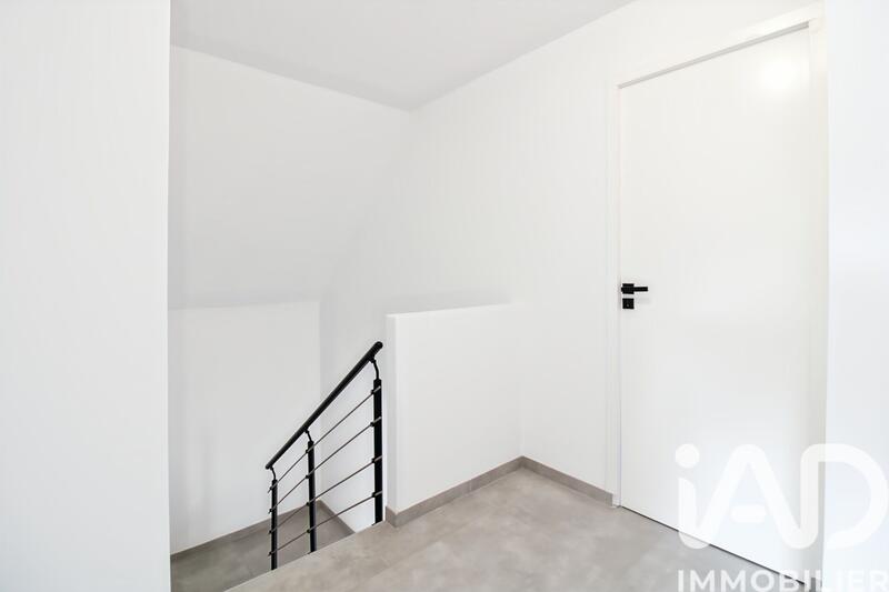 Maison - 102 m² - 5 pièces