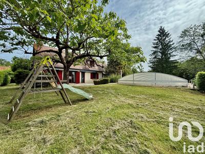 Maison - 174 m² - 8 pièces