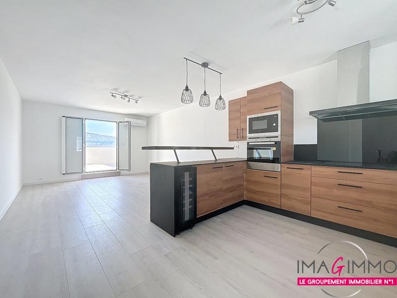 Appartement - 75 m² - 4 pièces