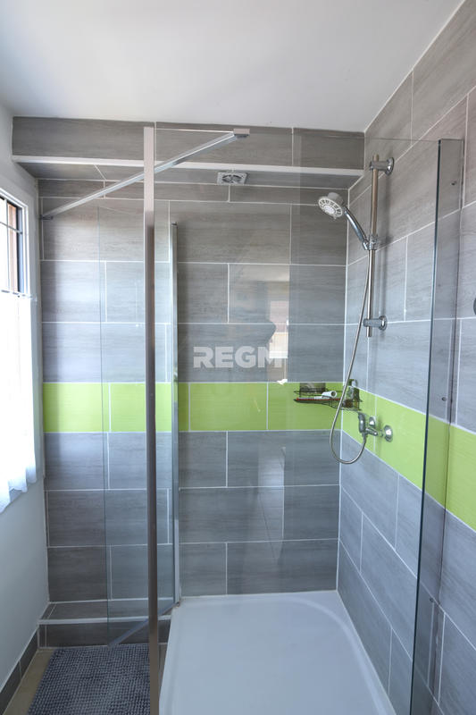 Maison - 295 m² - 11 pièces