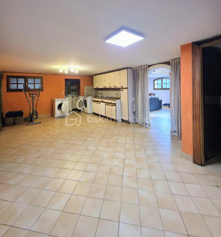 Villa - 215 m² - 5 pièces