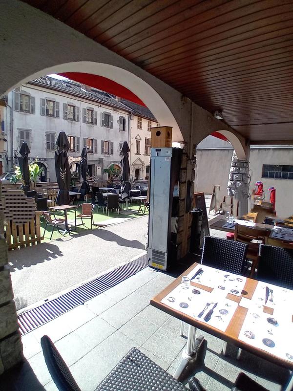 Local commercial - 84 m² - 3 pièces