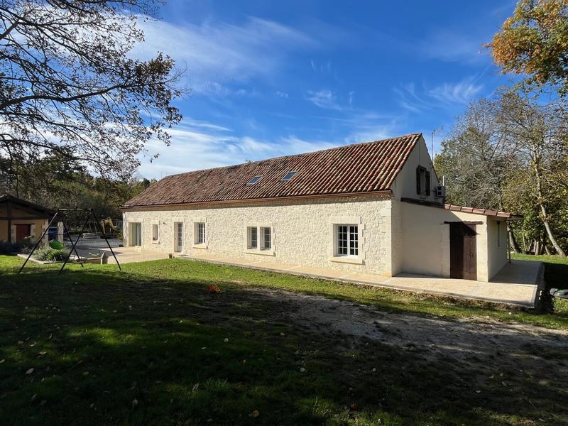 Maison - 261 m² - 7 pièces