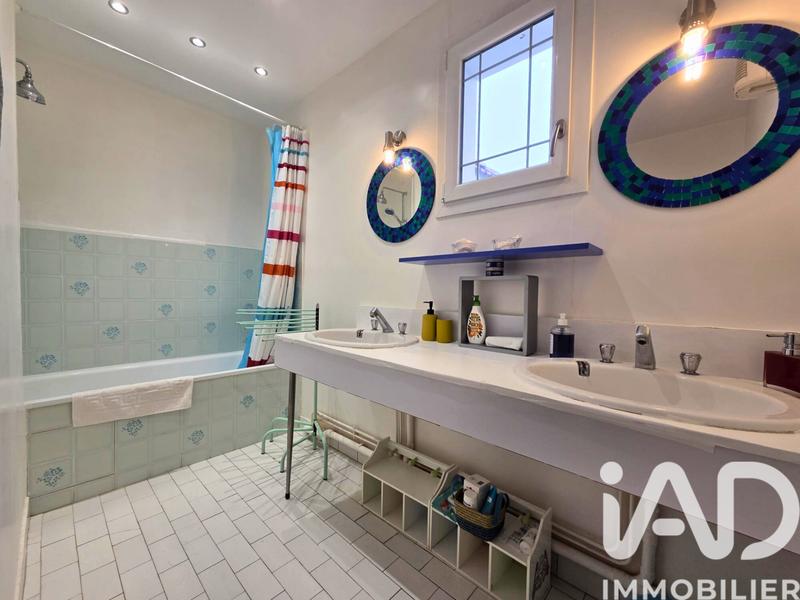 Maison - 197 m² - 6 pièces