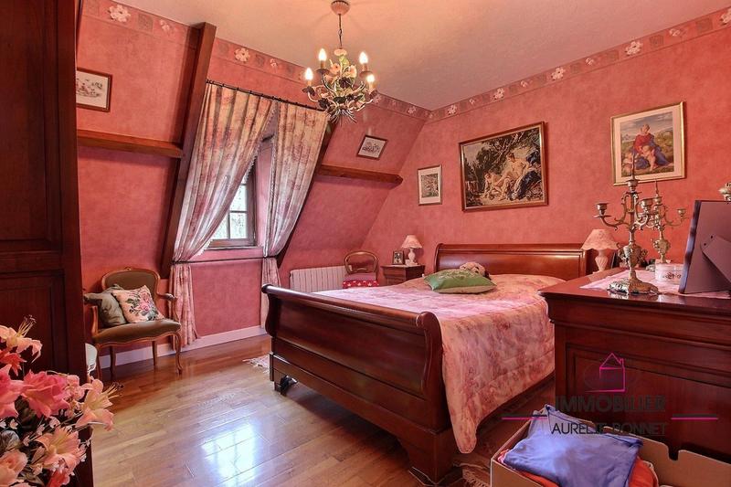 Maison - 180 m² - 9 pièces