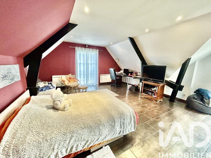 Maison - 205 m² - 5 pièces