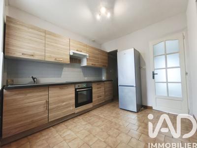 Maison - 95 m² - 5 pièces