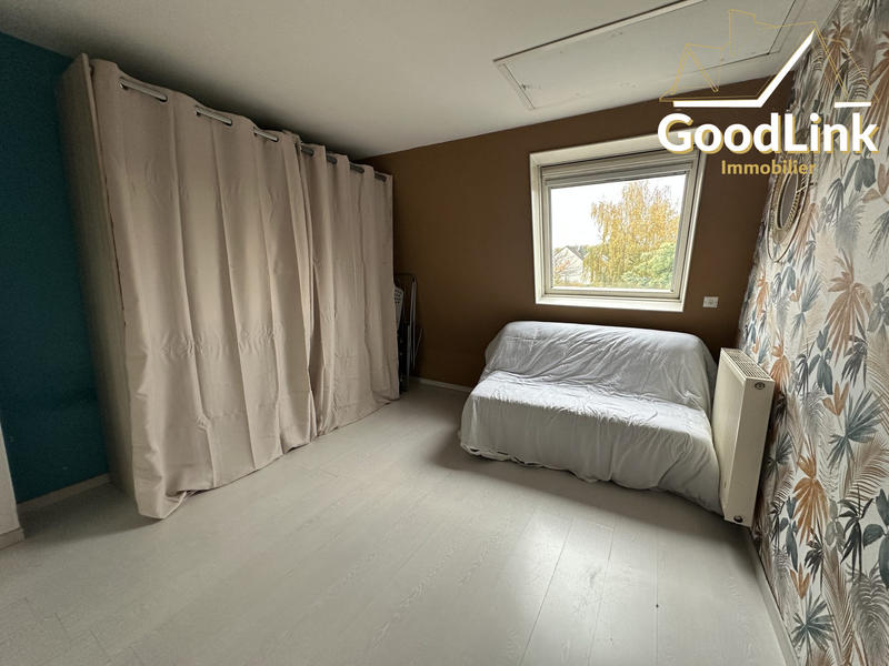 Maison - 95 m² - 5 pièces