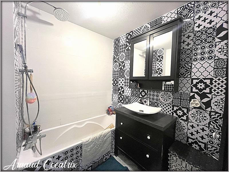 Appartement - 85 m² - 4 pièces